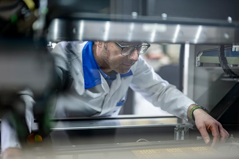 Starting now, you have access to two locations for rapid-prototyping and small volume productions: Zizers and Mendrisio.